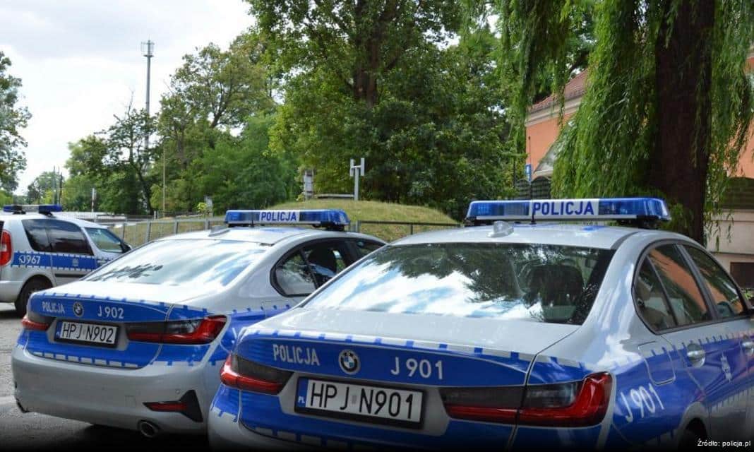 Akcja Policji i PZU w Biesiekierzu: Bezpieczeństwo seniorów na pierwszym miejscu